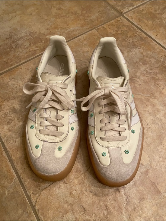 adidas Shoes - Adidas Sambae shoe